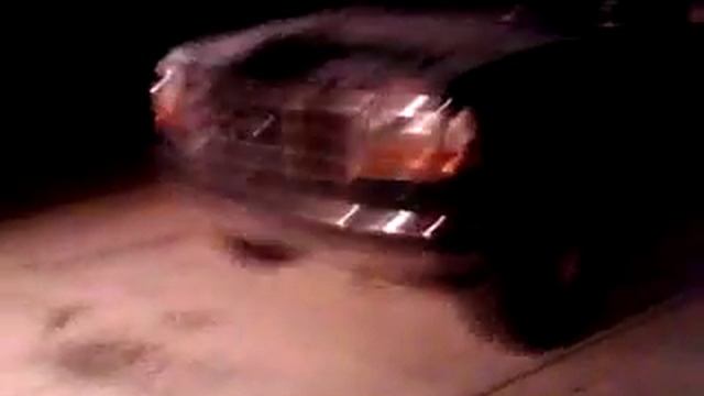 1993 Ford Bronco - Engine Rev