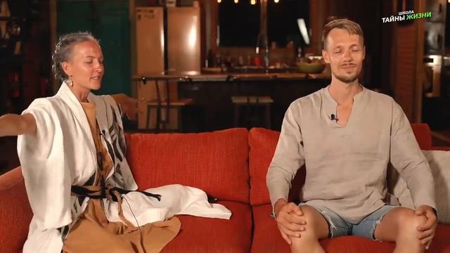 Вдыхаем лёгкость и свет: медитация от Лены Шен.