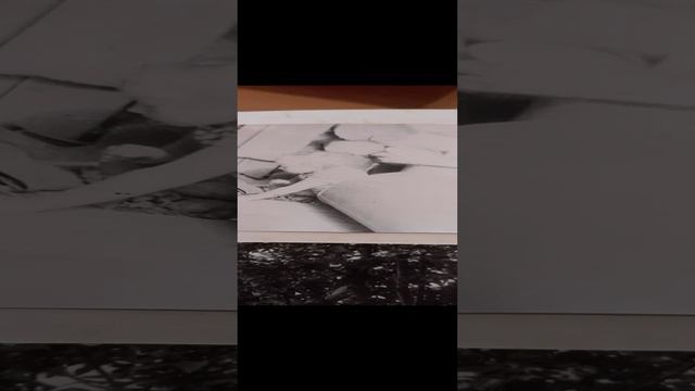 Белый, кружевной воротничок.