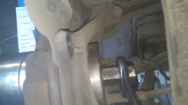 Mercedes W210 замена подшипника задней ступицы Mercedes W210 Rear Hub Bearing Replacement
