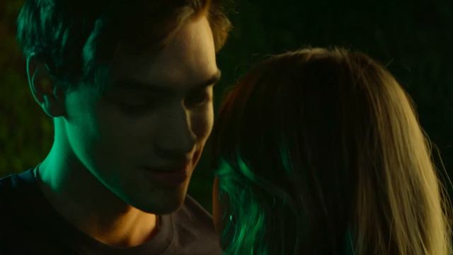 Culpa Mía / My Fault: Sacúdete (4K Video)