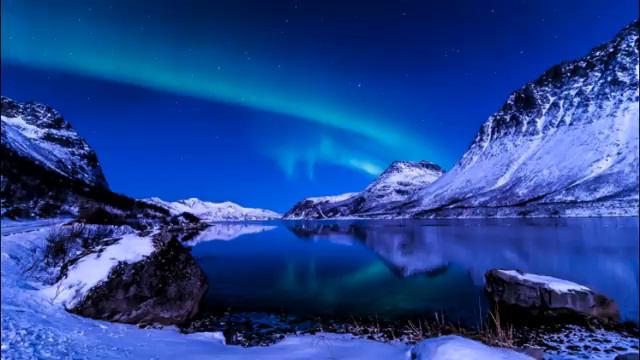 Божественная, необыкновенно красивая мелодия скрипки.