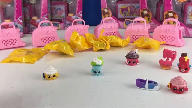 Shopkins Season 4, 5 Packs With Petkins, Shopkins Blind Bags, Petkins Pet Carriers, Episode 2