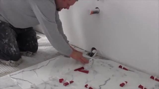 Укладка мраморной плитки на кухне
