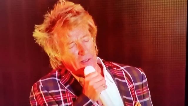 Rod Stewart In a Broken Dream live at Hyde Park London 13th September 2013