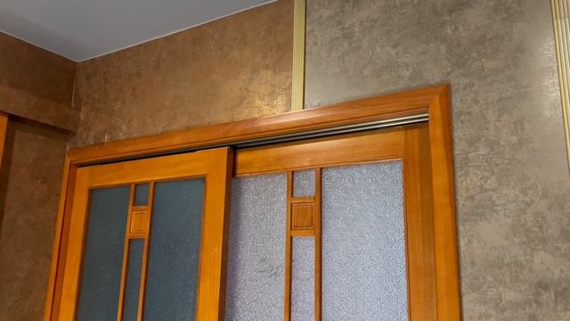 Замена разбитого стекла в раздвижной перегородке