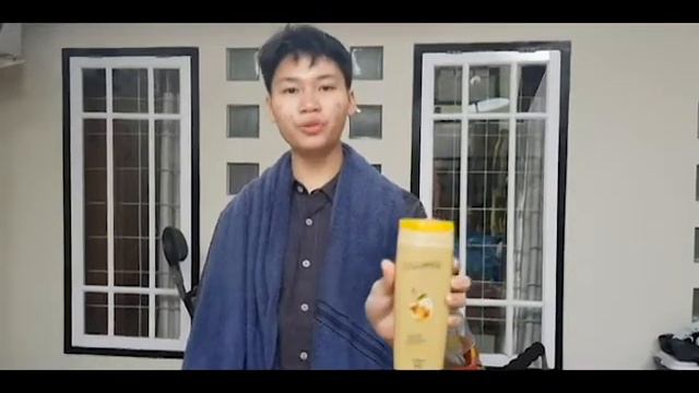 Best Solution For The Stubborn Dandruff - REVITIZE Ginger Strengthening Shampoo