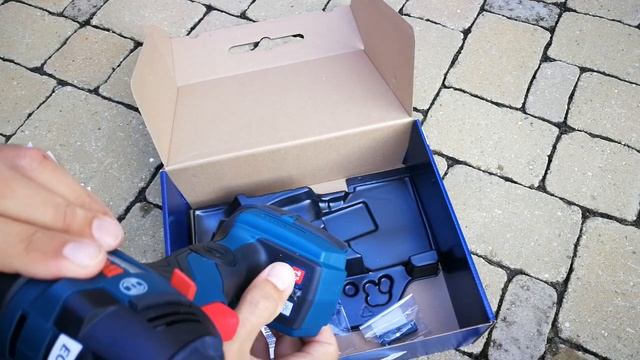 Unpacking  unboxing cordless impact driver Bosch GDR 18V-200 C 06019G4104