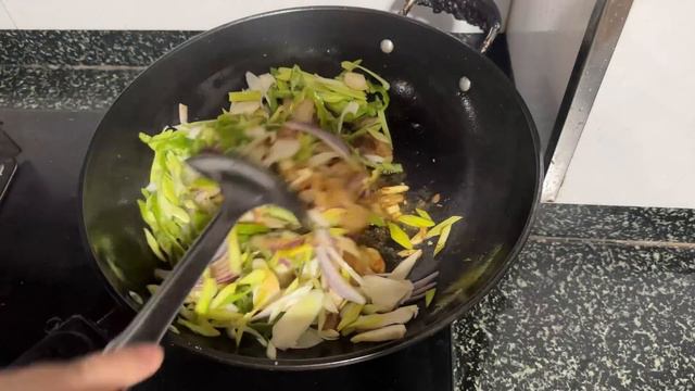 【超小厨】3斤五花肉50元，川味蒜苗回锅肉，肥而不腻两碗米饭不够吃！