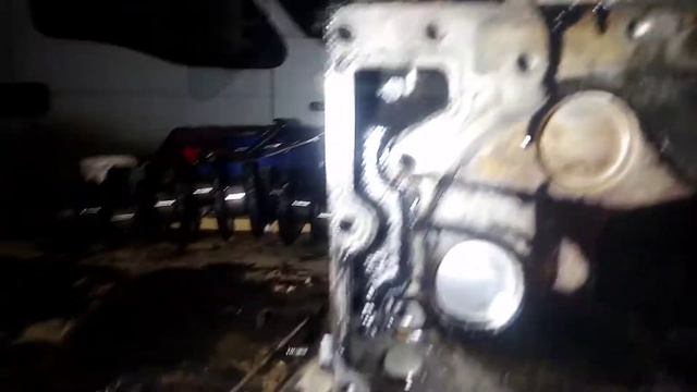 Если уронили сухарь клапана мотора Исузу 4Н-серии