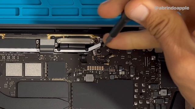 Troca De Placa De Macbook Pro TouchBar A2338