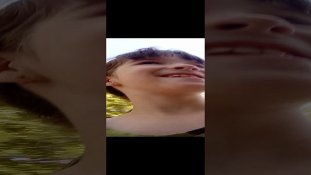 мы гуляем на площадки с подругами