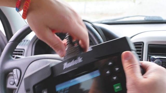 Key Programming | The Autek IKey820 Adds A Transponder Key To A Ford Escape!