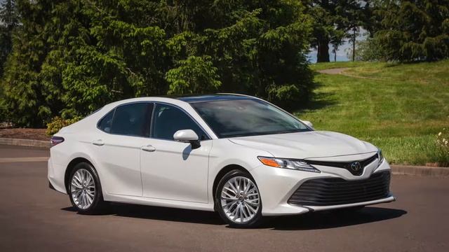 Best Selling Car | 2018 Toyota Camry XLE V6 Review