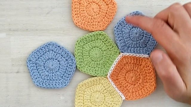 How To Crochet A Pentagon Ball | RaffamusaDesigns