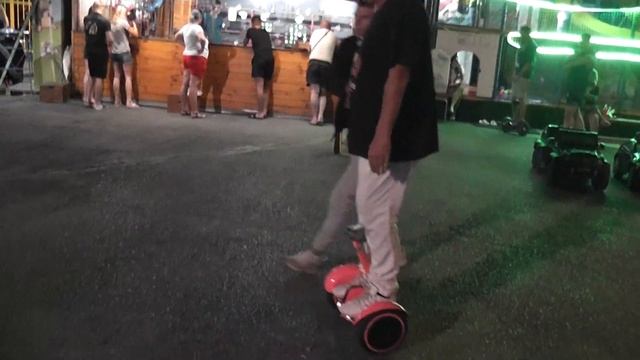 Поставили папу на гироскутер