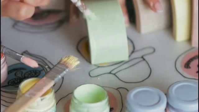 PASTEL COLOURING DIY