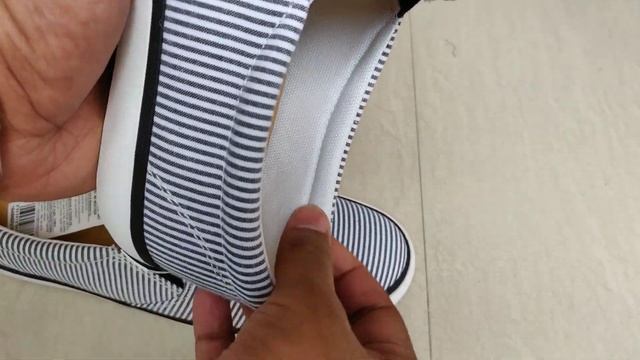 United Colors Of Benetton Men Black & White Striped Slip-On Sneaker Unboxing