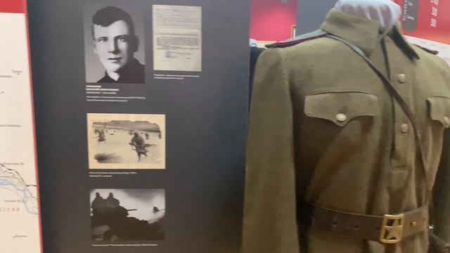 Выставочный зал на Мичурина 43.