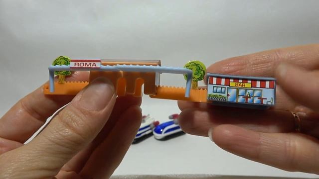 Железнодорожная станция, яхты и другие классные игрушки старых Киндер Сюрпризов !?