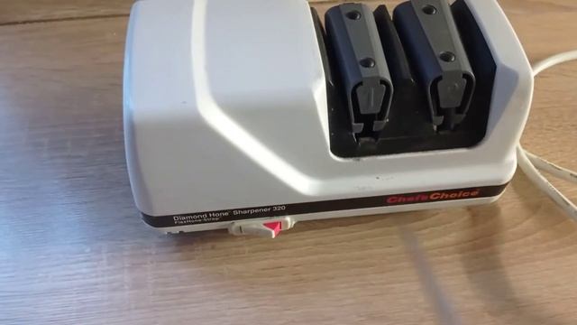 Точилка электрическая для ножей Model 320 Diamond Hone®
