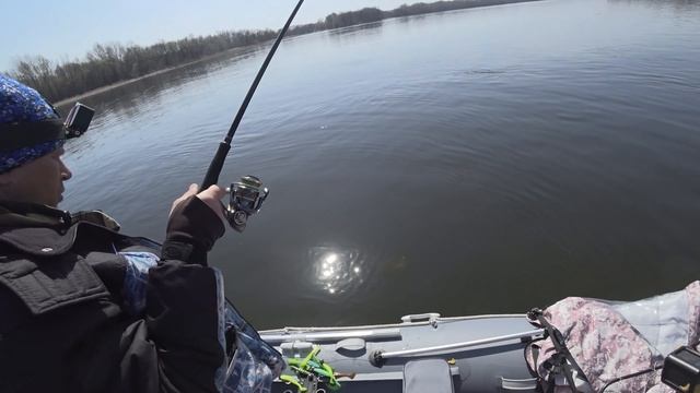 Никогда не покупайте силиконовые приманки Russian Bass. Ловля Судака и Щуки на течении.