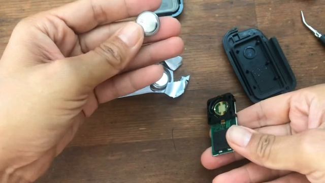 . Change Key Battery On Lexus RX 350 Year 2010 With The Right Battery / Save Money