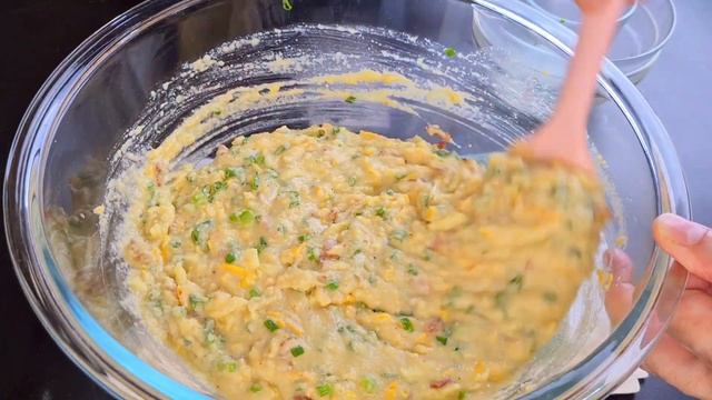 HOW TO MAKE KETO CRISPY BACON & CHEESE WAFFLES | 3 FLOUR OPTIONS | CRISPY | FLAVORFUL | DELICIOUS