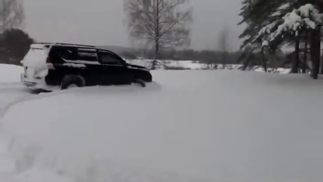 Land Cruiser Prado тоже снег гребёт 4Х4