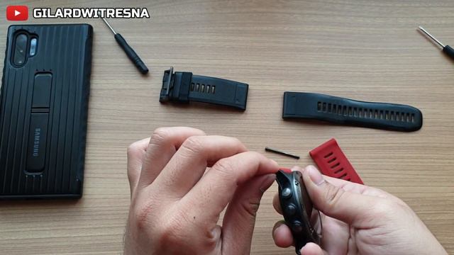 Garmin Fenix 5X : Replacing Watch Band With Red Band Fenix 3 26 Mm | #Fenix #Fenix5X #Garmin