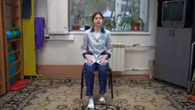 7 минут и вы бодры! Домашний комплекс упражнений ЛФК на стуле - отличные занятия для пожилых.mp4