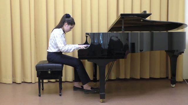 Надежда Захарова, 13 лет, фортепиано.