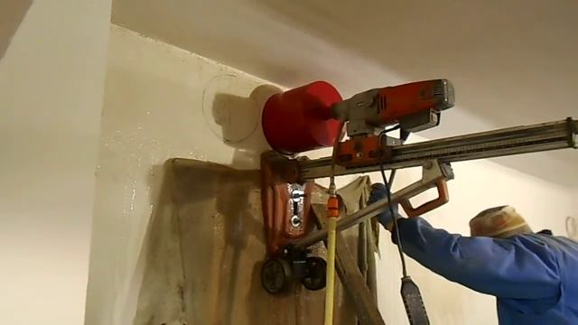 9.12.2014. Алмазное бурение 250мм .Husgvarna DMS 240