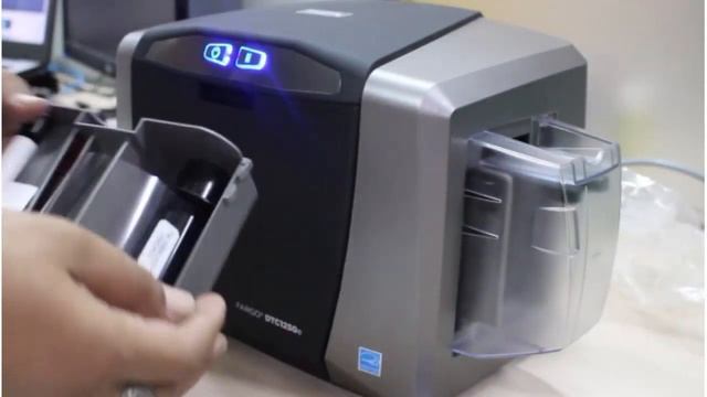 Fargo DTC1250e How To Install Ribbon And Load Blank Card