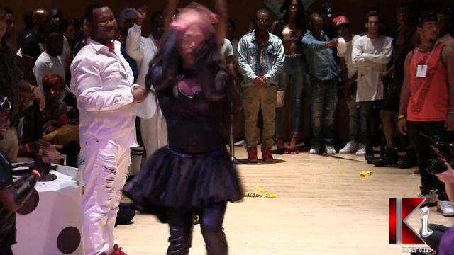 OLDNAVY-OPOLY Legends and Icons Performance 10