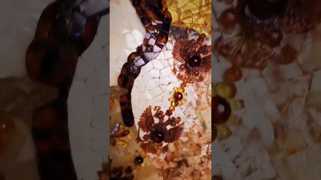 Екатерина II из янтаря.