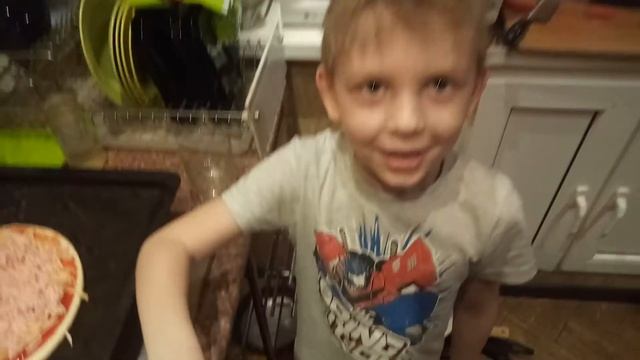 Учусь готовить пиццу( продолжение)