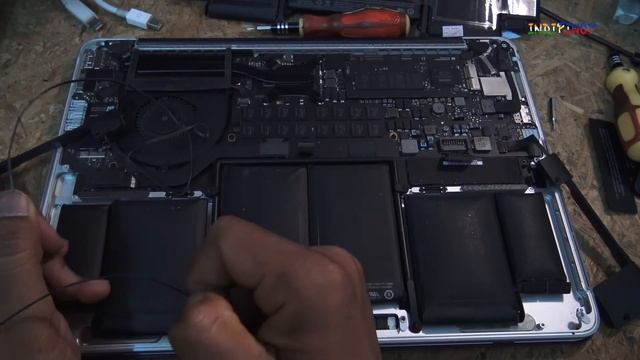 How To Replace The Battery On Macbook Pro Late 2013
