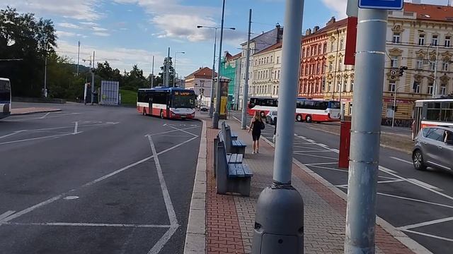 Autobusy Praha SETRA. 15M Arriva