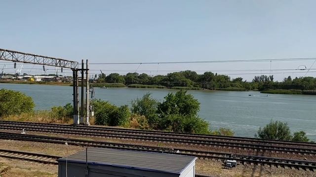 РЕКА ДОН ЧАСТЬ 2.Финты на гидроциклах.Огромные поезда и электрички!!!