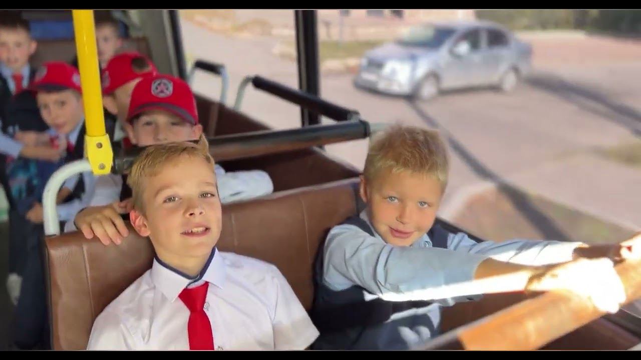 Поздравление с днём учителя от «Академии Михайлова» 2014 г.р.