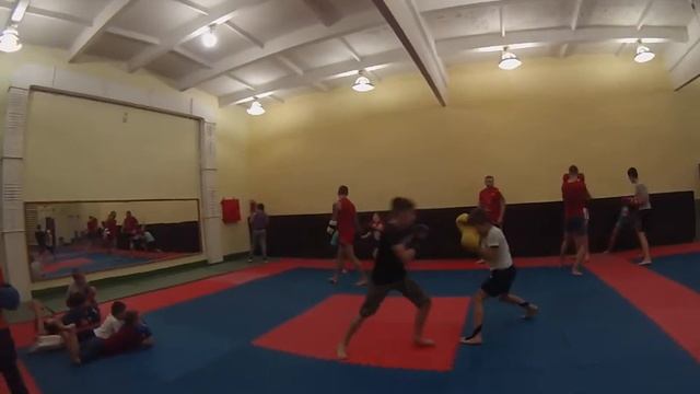 03 Спарринг средней группы (кикбоксинг)