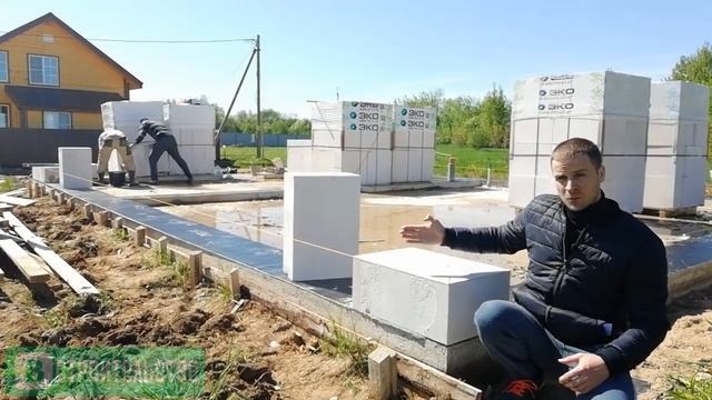 Начало кладки газобетона - важные моменты
