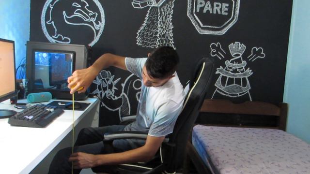 REVIEW DA CADEIRA PRESIDENTE GAMER SCIFI - PONTOS POSITIVOS E NEGATIVOS.