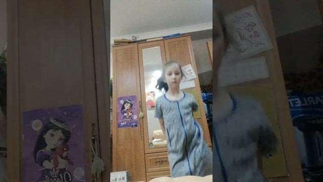 если будет грустно включи это видео потому что это кринж.........