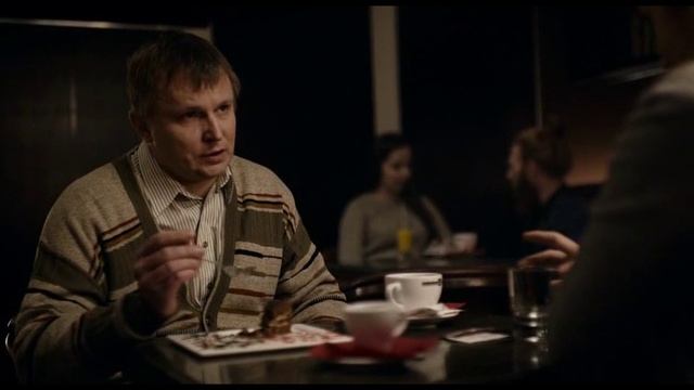 Беседа двух прихожан в кафе