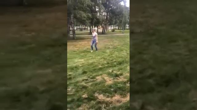 Шпиц Моника первая прогулка
