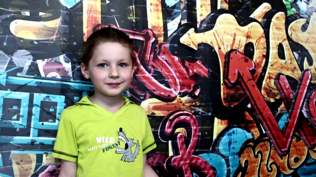 Никитос ТВ - Девушка обзор айфон 8