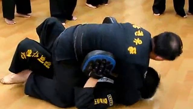 (82)Gongkwon Yusul Coaching Mitt Rolling Takedown Practice(Korea Jiu Jitsu Hapkido)