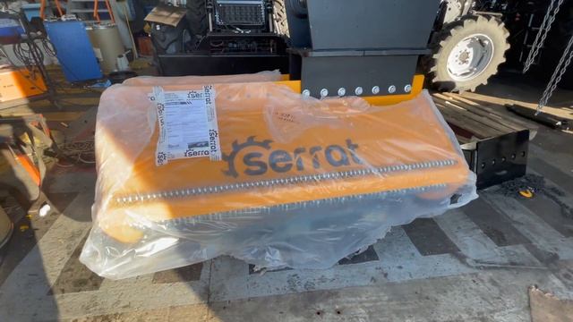 Дооснащение тракторов Беларус лесного исполнения защитой , лебедками и толкателями